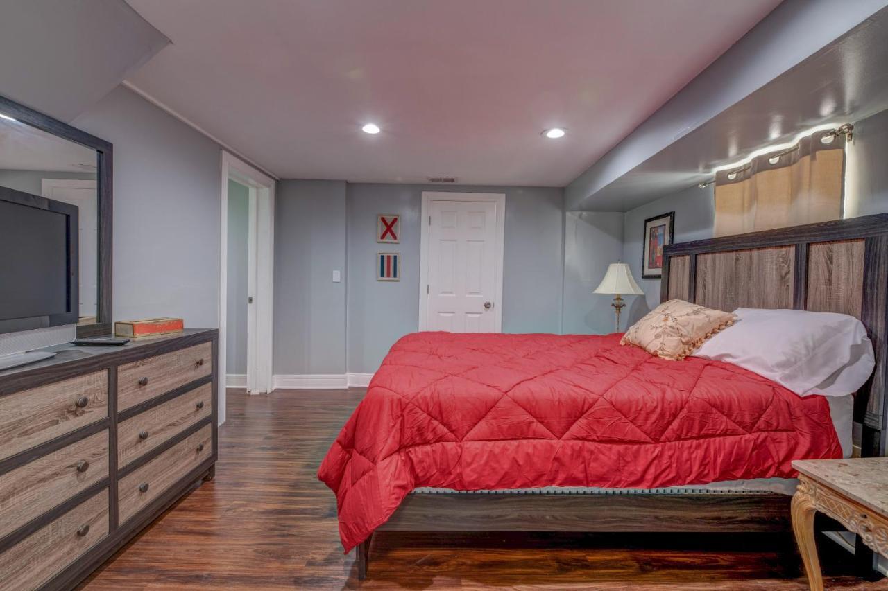 Spacious 5-Br House Near Transit W Parking Chicago Exterior photo